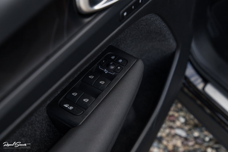 Vehicle Image 48