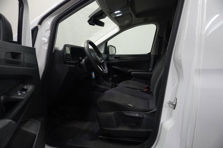 Vehicle Image 32