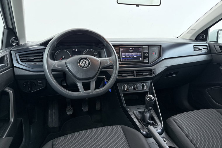 Vehicle Image 16