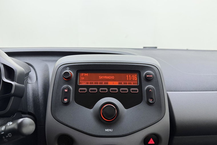 Vehicle Image 19