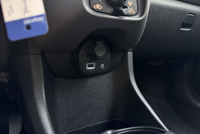 Vehicle Image 20
