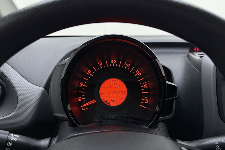 Vehicle Image 22