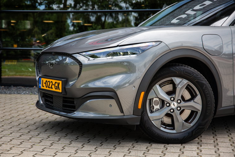 Vehicle Image 9
