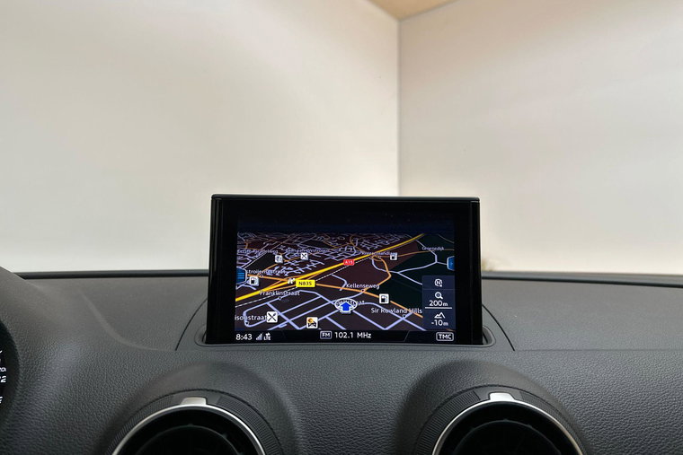 Vehicle Image 22