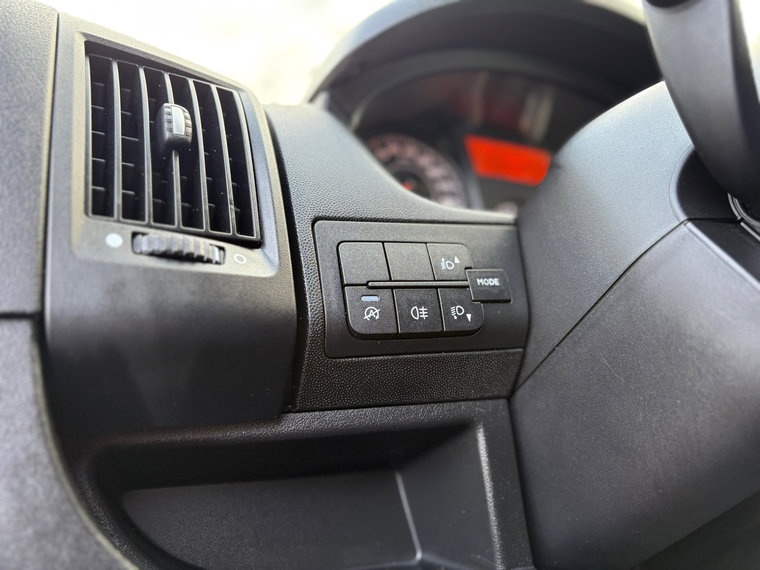 Vehicle Image 26