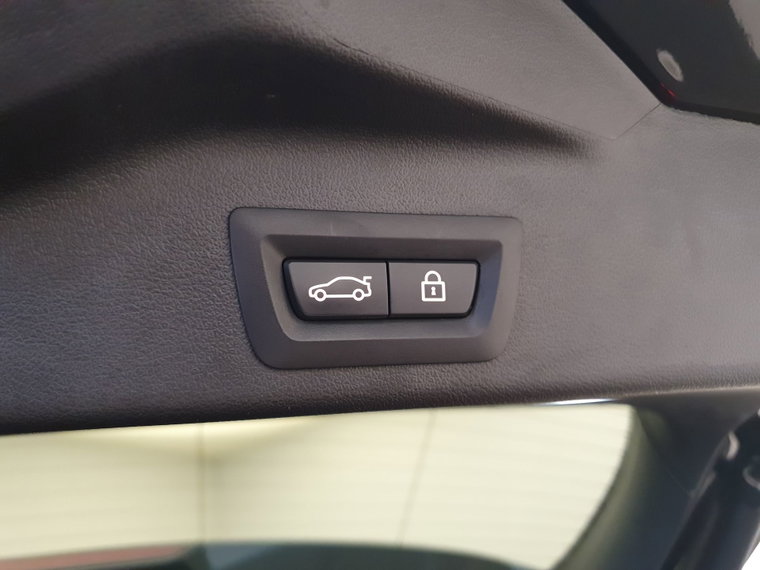 Vehicle Image 28
