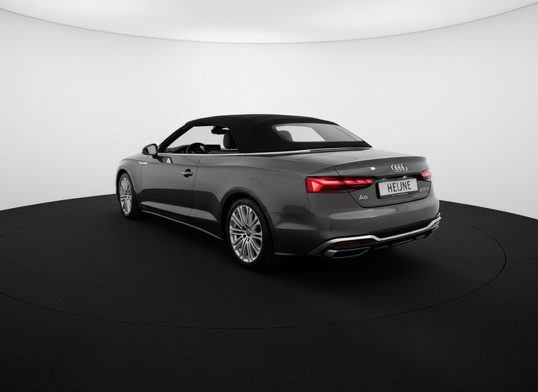 Vehicle Image 43