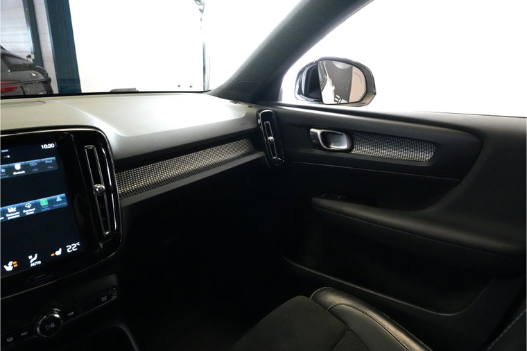Vehicle Image 60