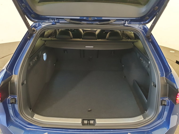 Vehicle Image 29