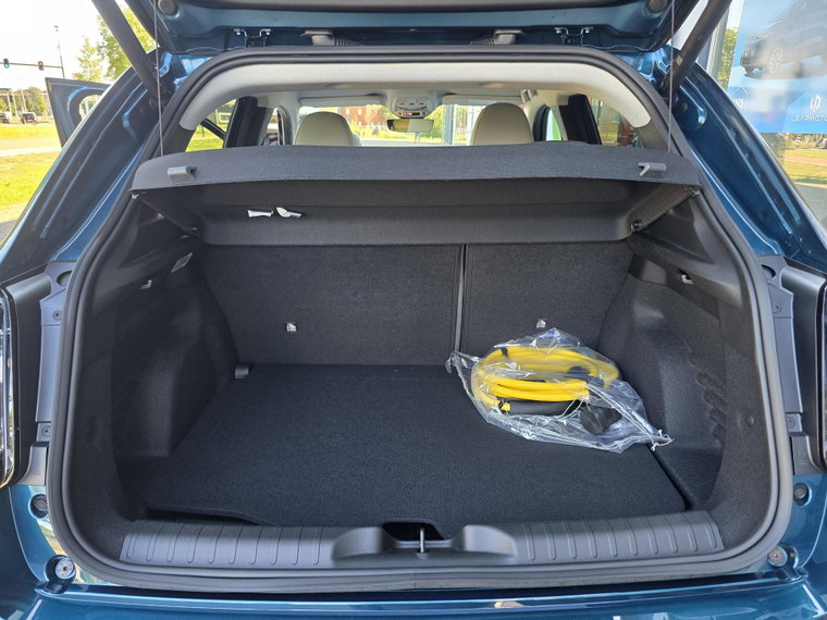 Vehicle Image 37