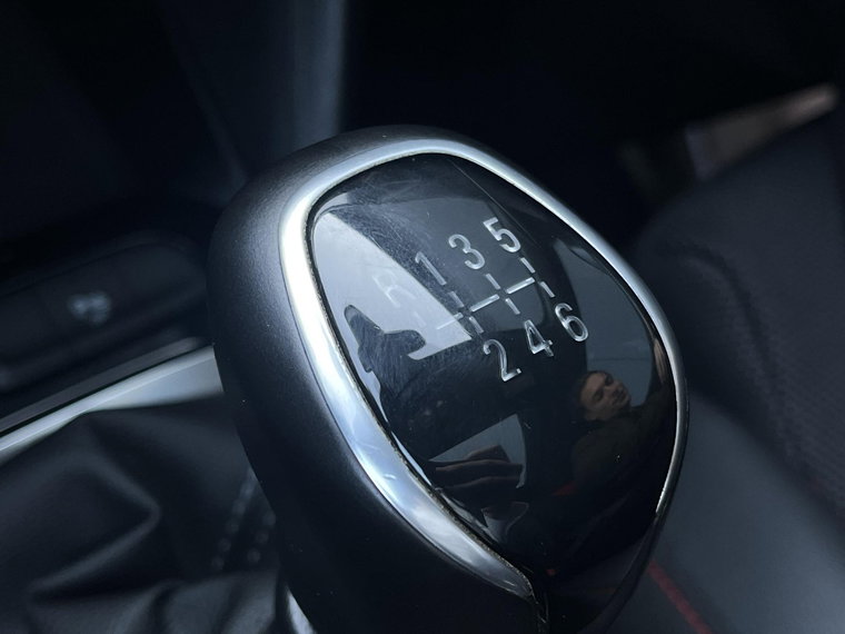 Vehicle Image 28