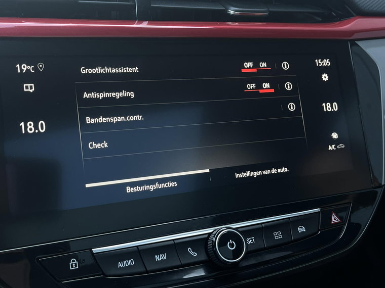 Vehicle Image 32