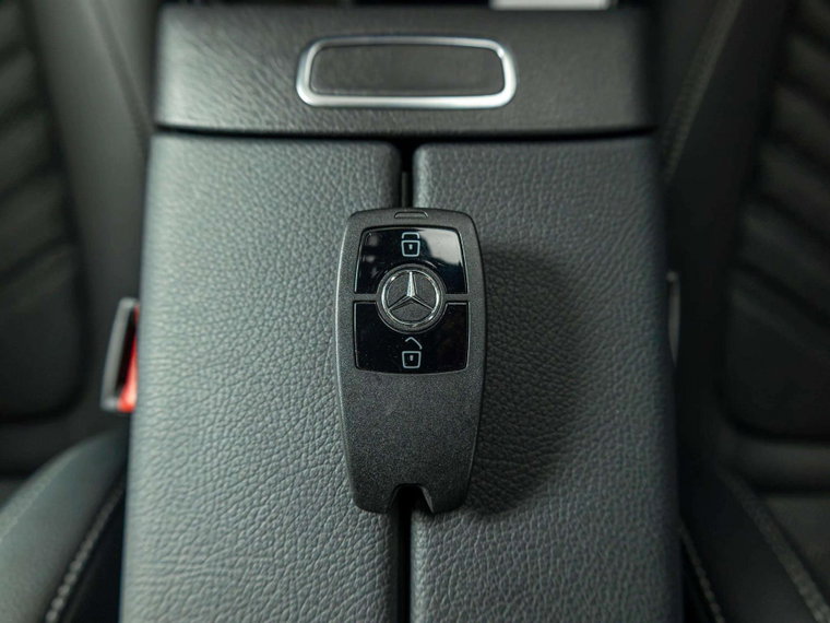 Vehicle Image 24