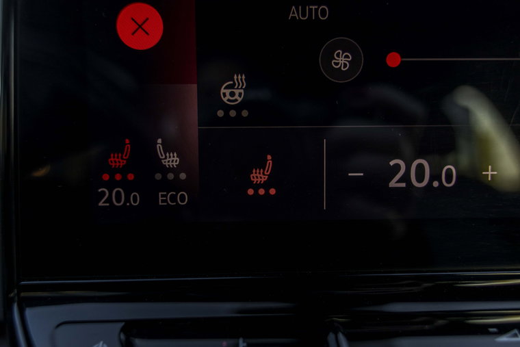 Vehicle Image 32