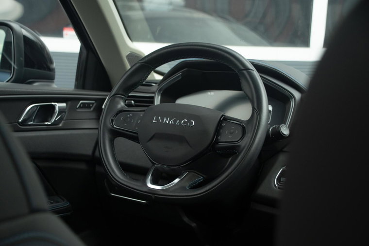 Vehicle Image 33