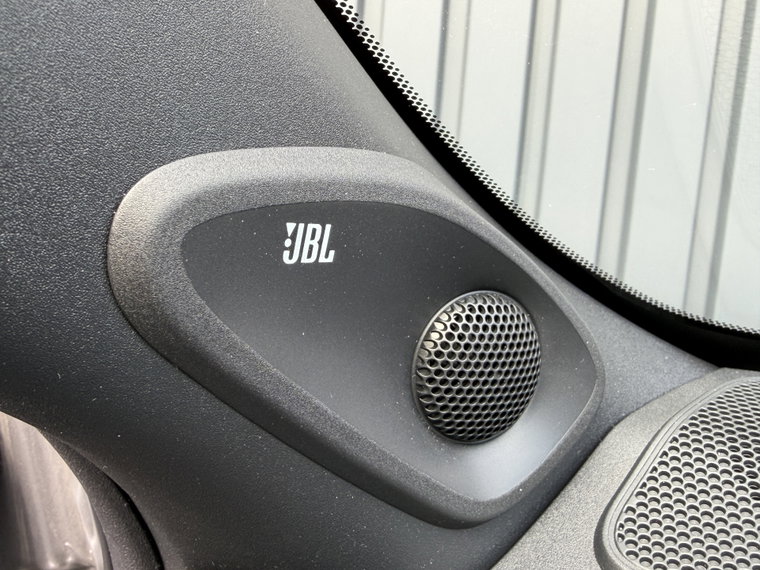 Vehicle Image 22
