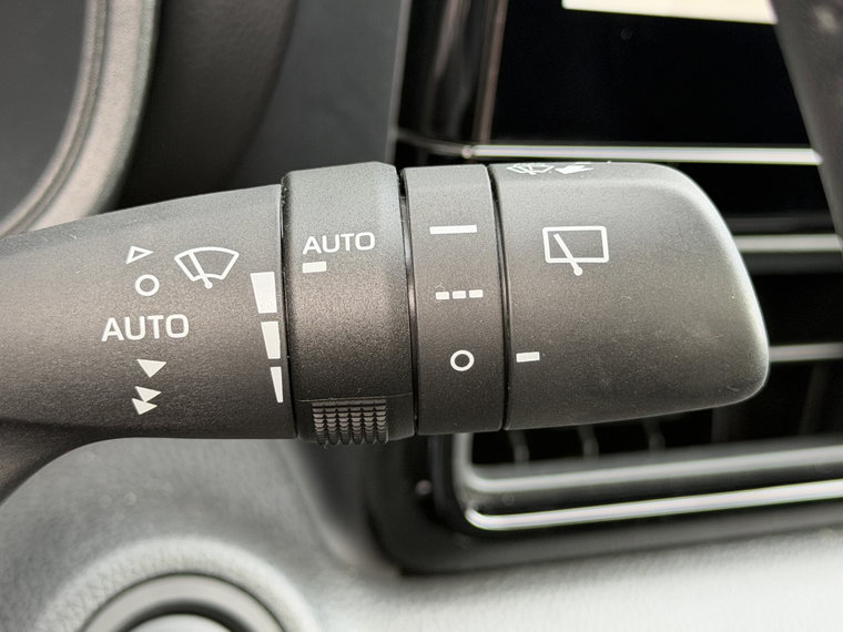Vehicle Image 38