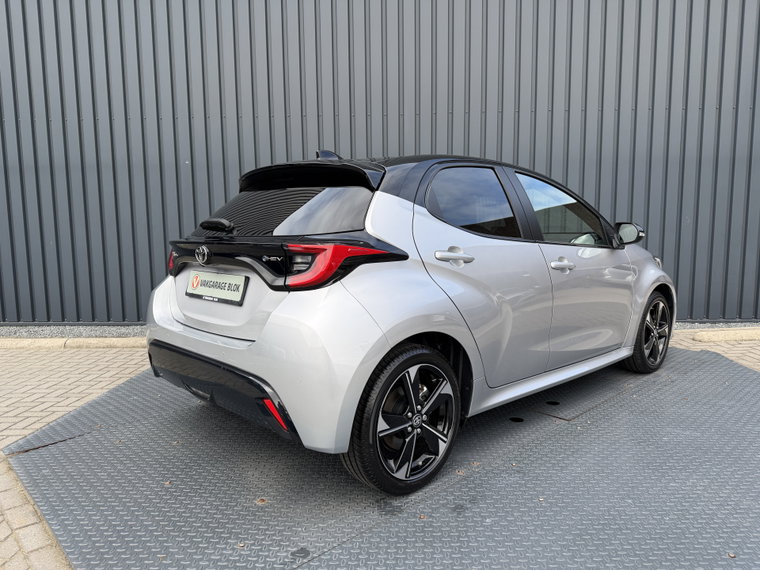 Vehicle Image 7