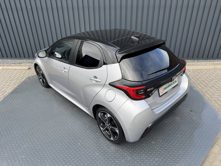 Vehicle Image 11