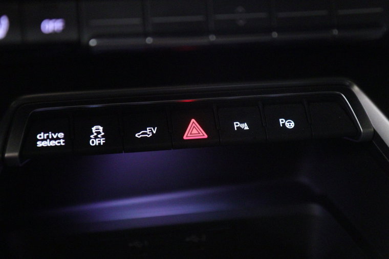 Vehicle Image 40
