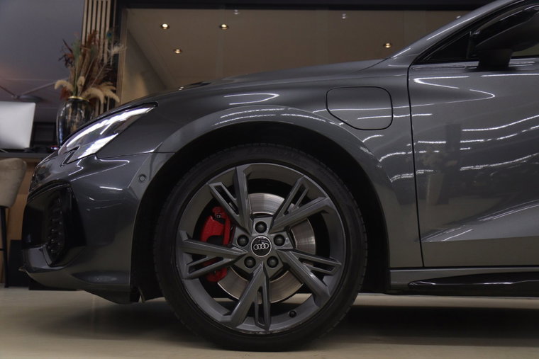Vehicle Image 47