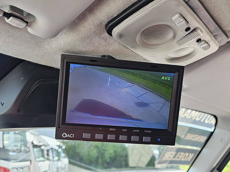 Vehicle Image 16