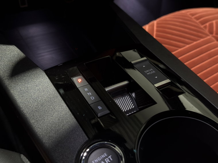 Vehicle Image 32