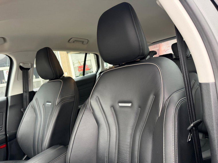 Vehicle Image 20