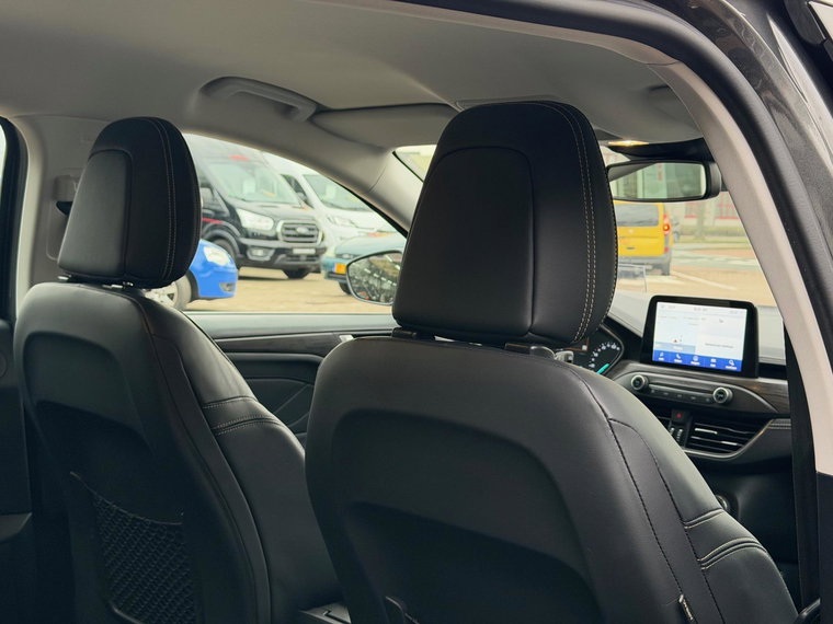 Vehicle Image 35