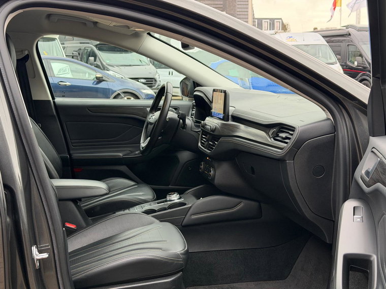 Vehicle Image 38
