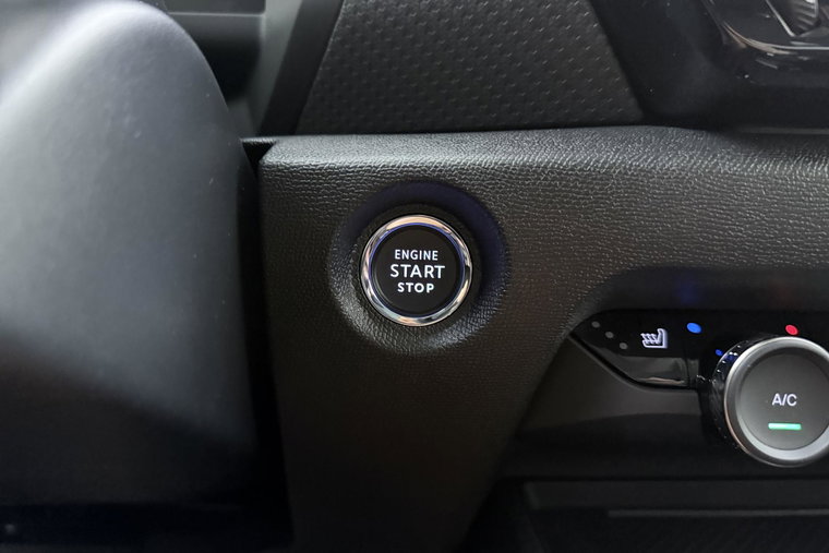 Vehicle Image 24