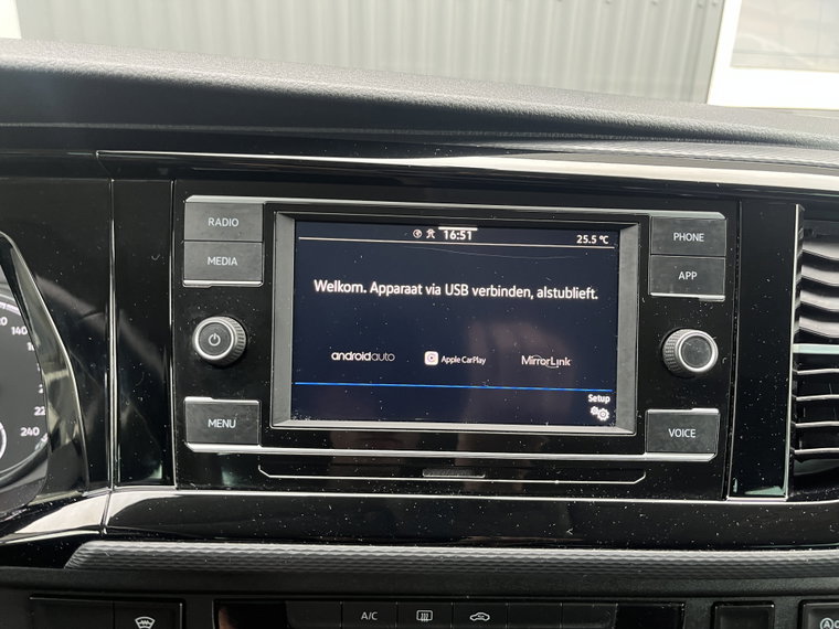 Vehicle Image 35