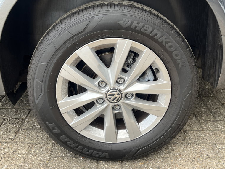 Vehicle Image 45