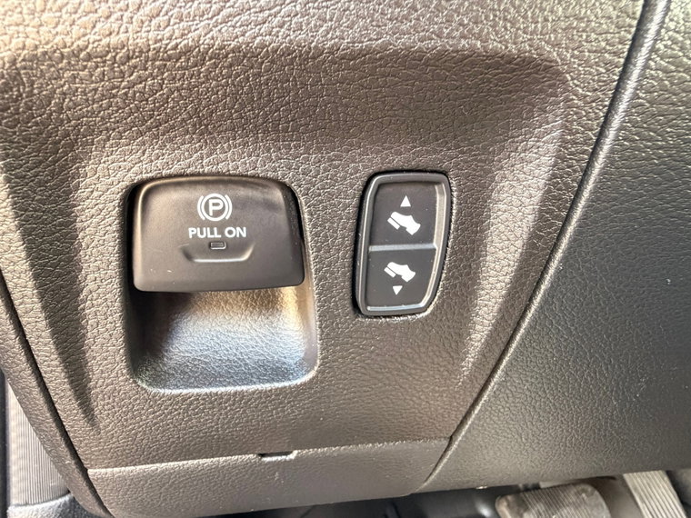 Vehicle Image 38
