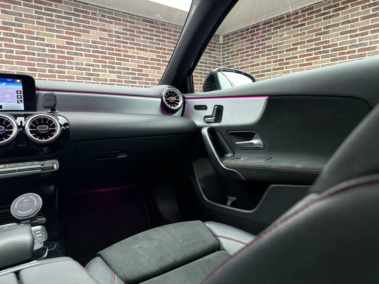 Vehicle Image 35
