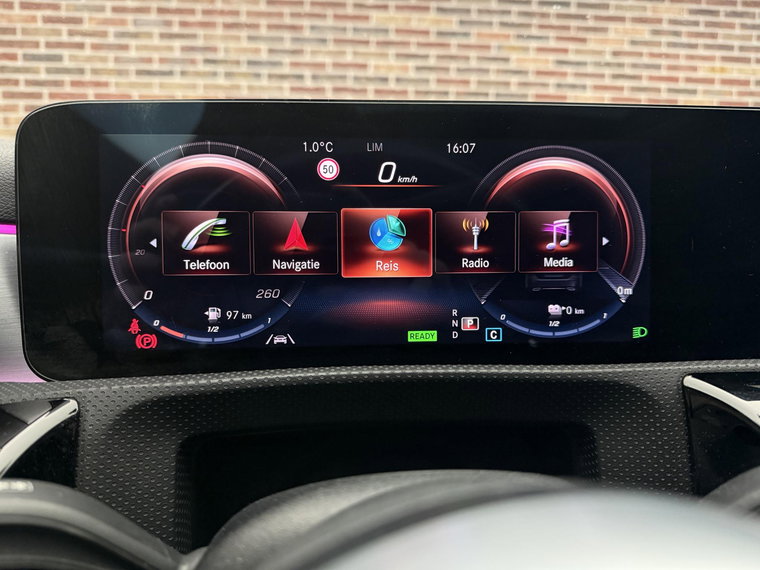 Vehicle Image 38