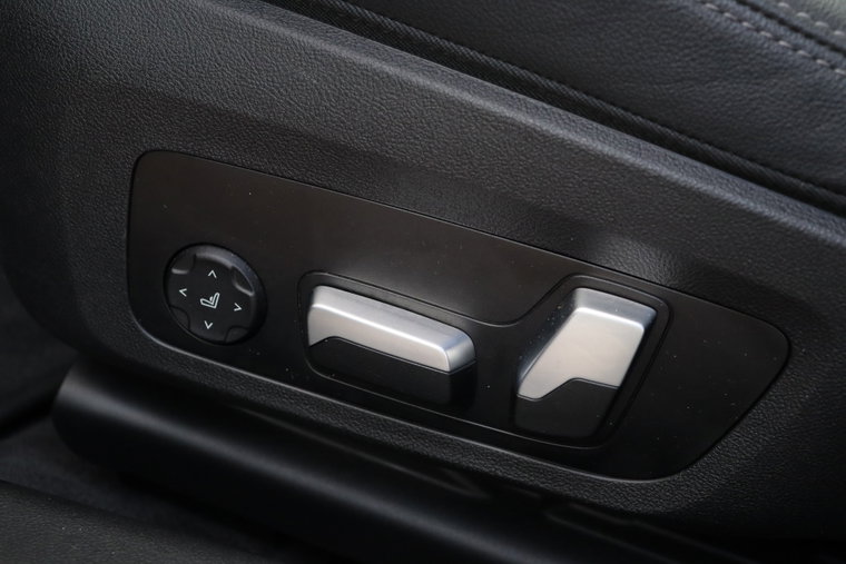 Vehicle Image 36