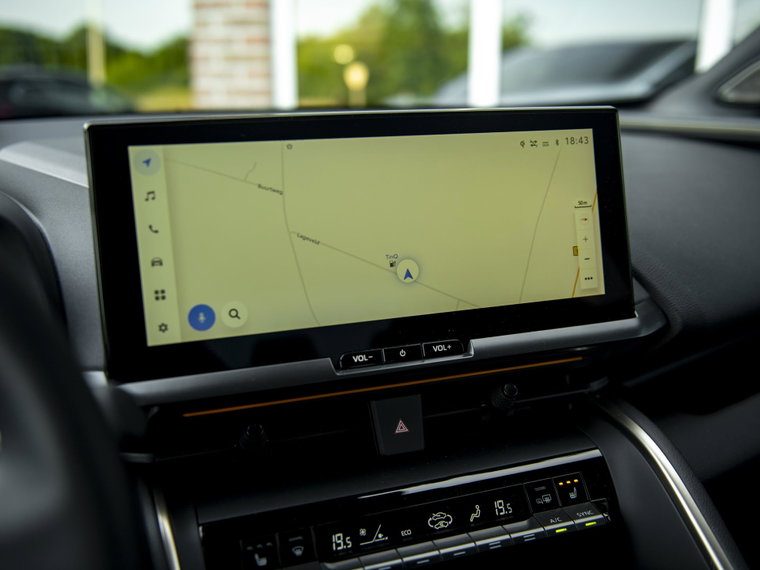 Vehicle Image 18