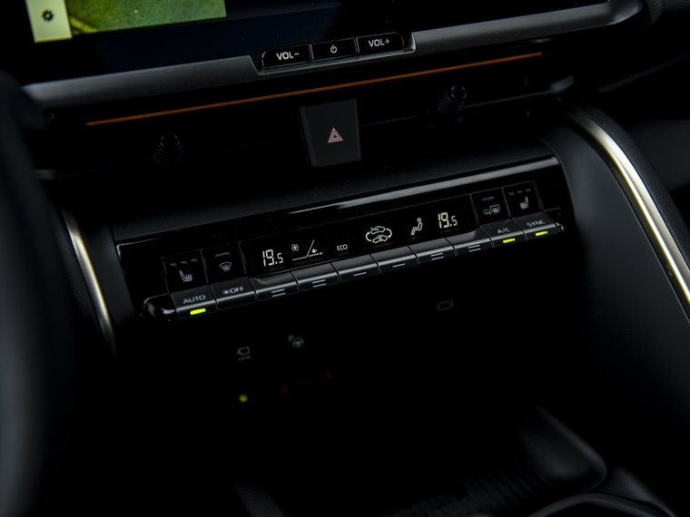 Vehicle Image 40