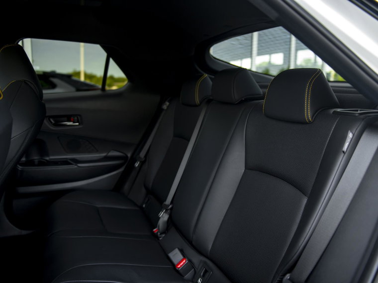 Vehicle Image 6