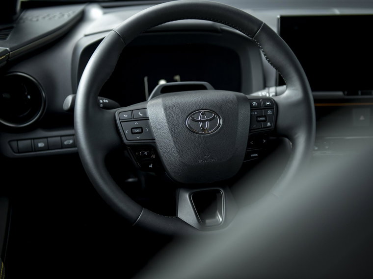 Vehicle Image 9