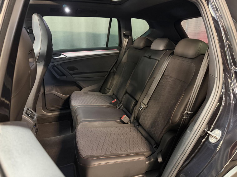 Vehicle Image 38