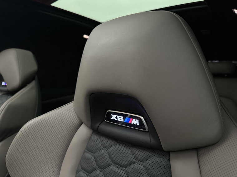 Vehicle Image 28
