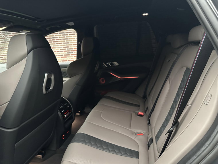 Vehicle Image 45