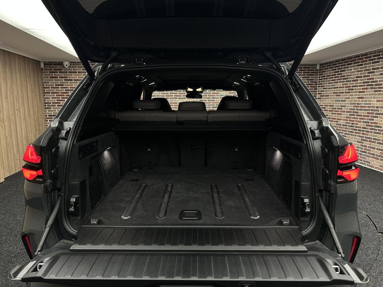 Vehicle Image 46