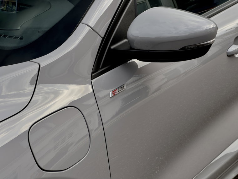 Vehicle Image 25
