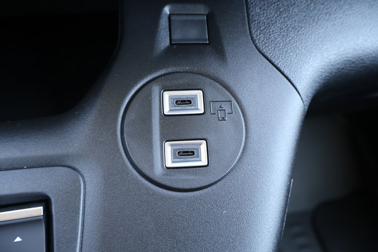 Vehicle Image 28