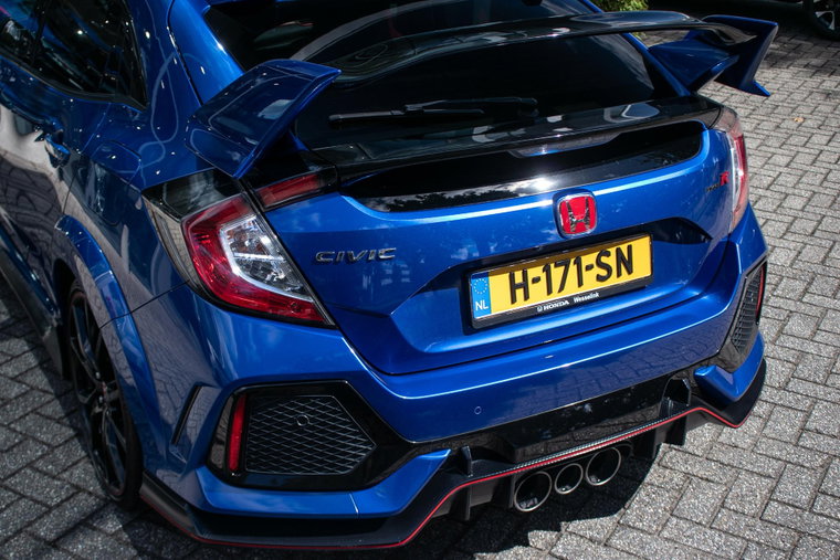 Vehicle Image 35