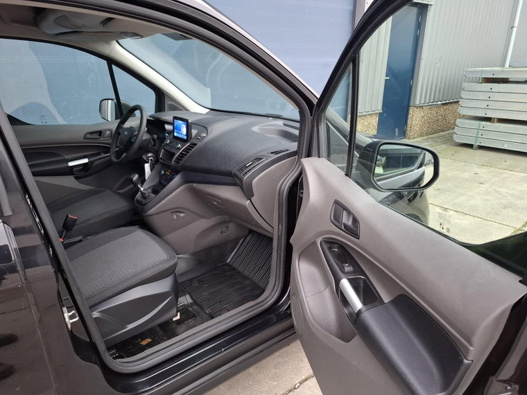Vehicle Image 36
