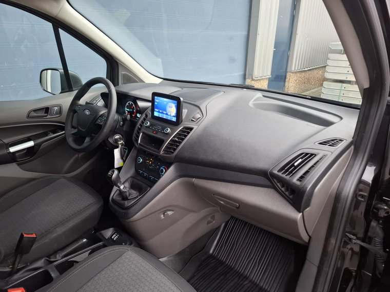 Vehicle Image 37